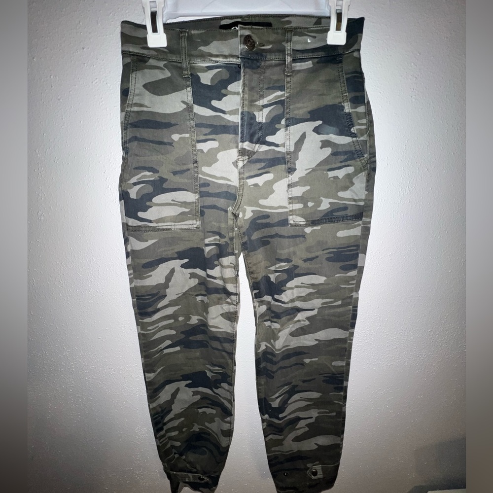 EXPRESS- CAMO JOGGER PANT